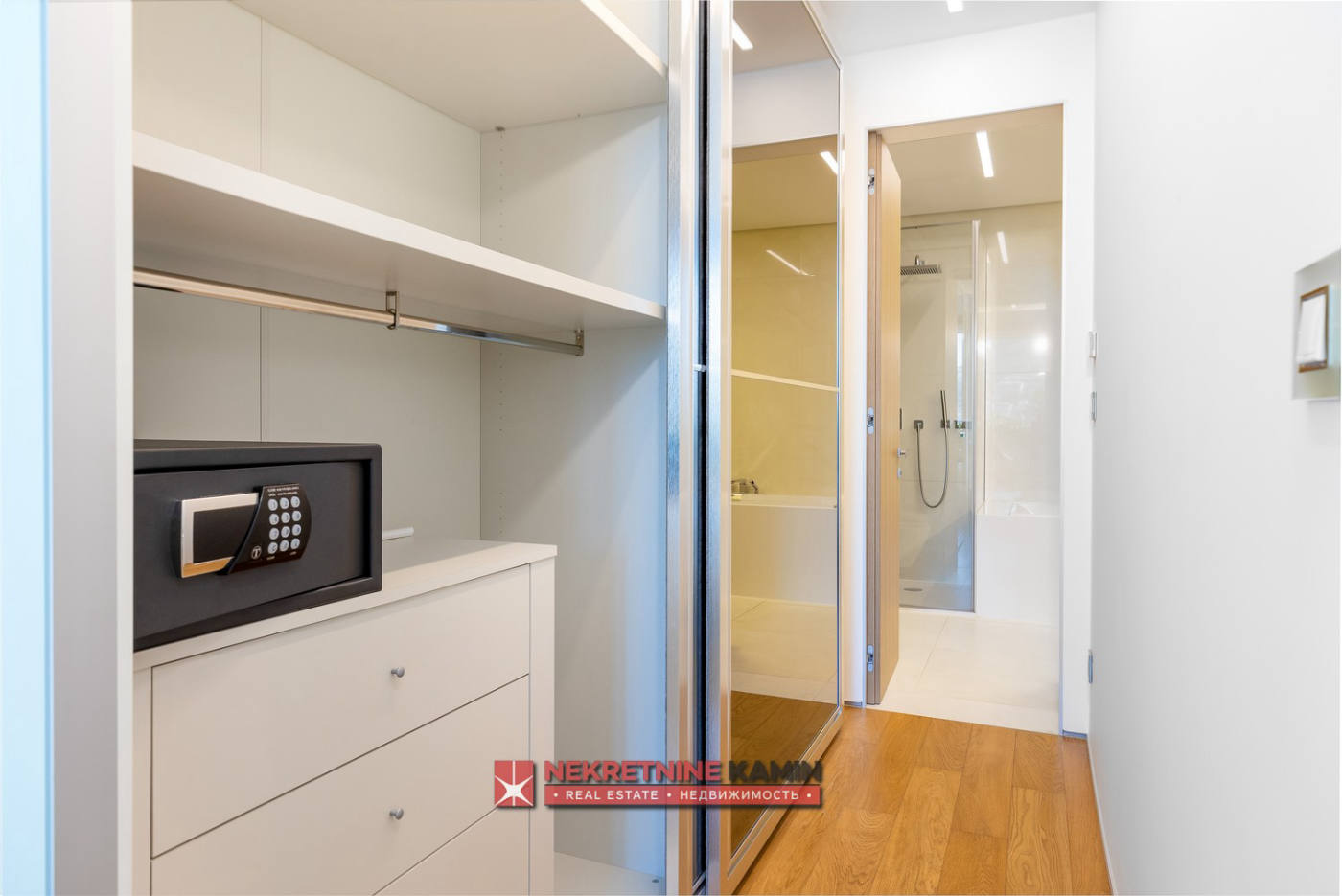 Квартира, 1044 м², 900 000$ — FAKTOR